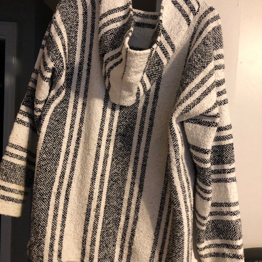 Sweater - Picture 3 of 4